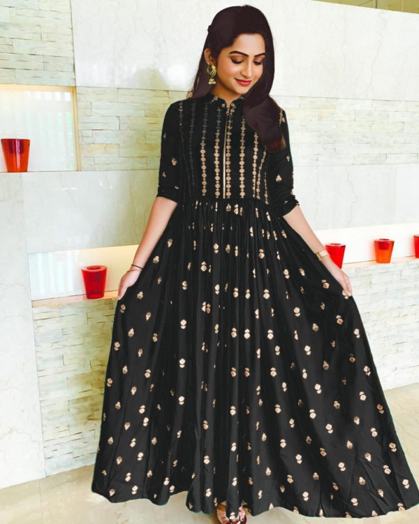 black-color-heavy-rayon-print-party-wear-kurti-with-high-quality-zip