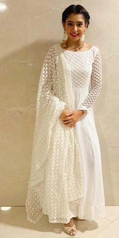 graceful-white-color-georgette-chinestich-work-party-wear-fancy-gown