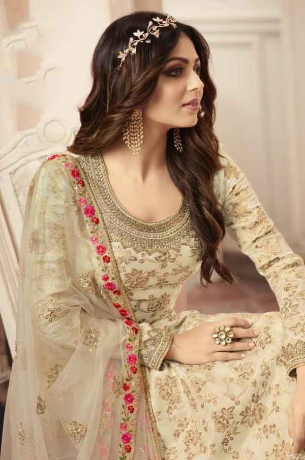 Grand look With White Heavy Jacquard Silk Georgette Plazo Suit