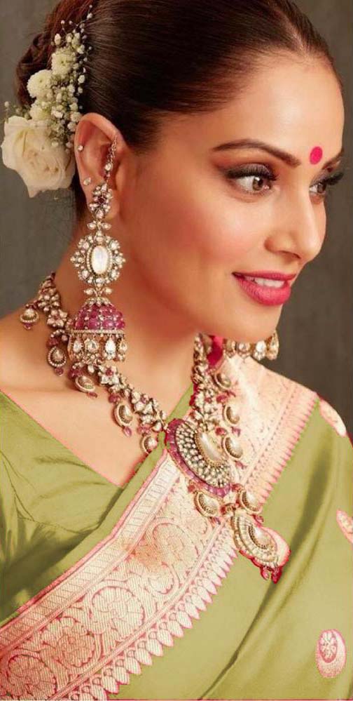 gorgeous-womens-traditional-wear-green-color-banarasi-silk-saree