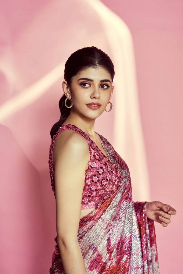 glamorous-sanjana-sanghi-in-pink-color-trending-sequence-saree