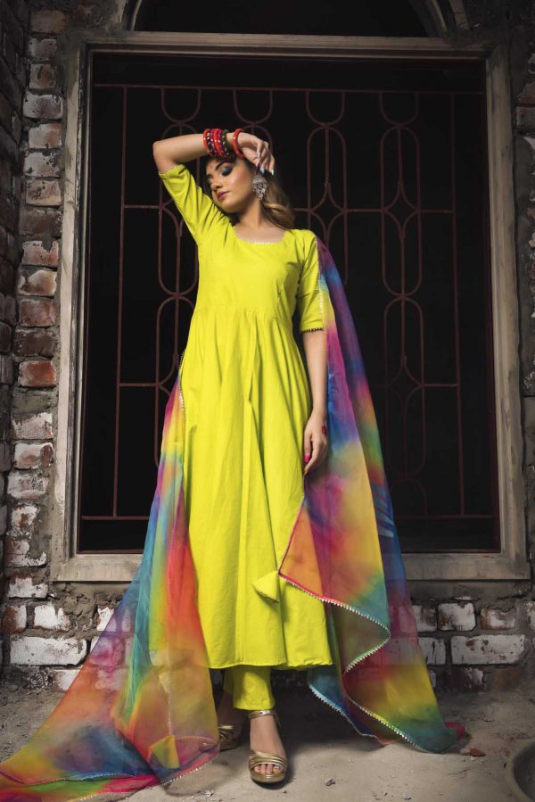 amazing-yellowish-green-color-heavy-taffeta-silk-designer-gown