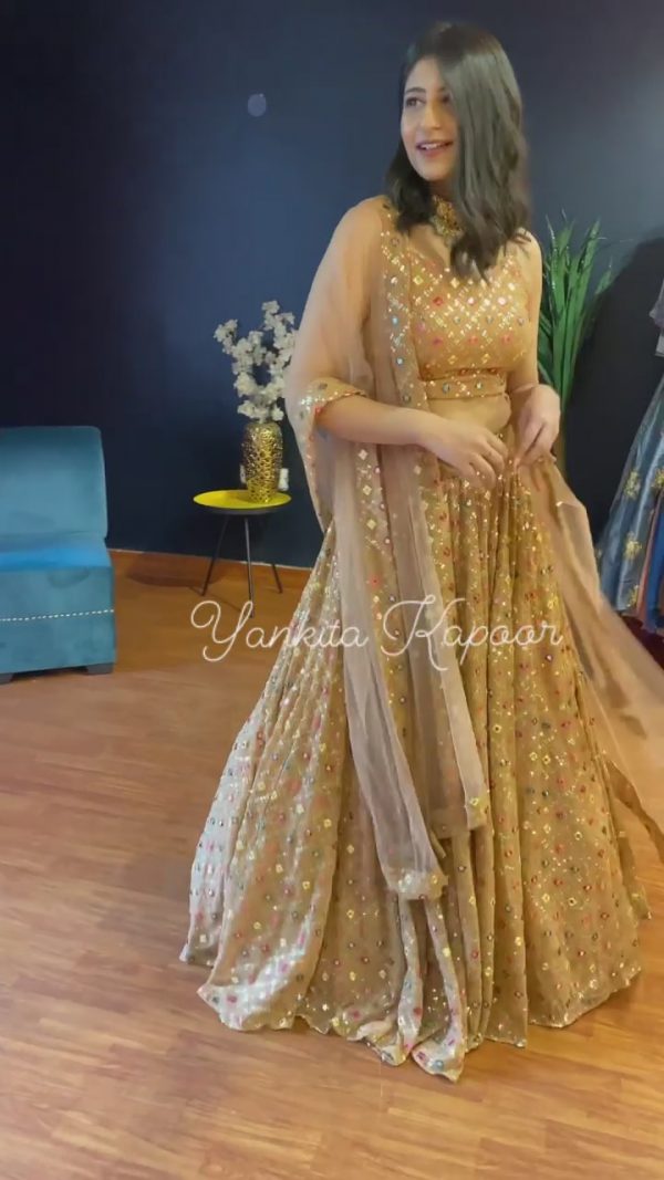 latest-stunning-yankita-kapoor-golden-color-bridal-lehenga