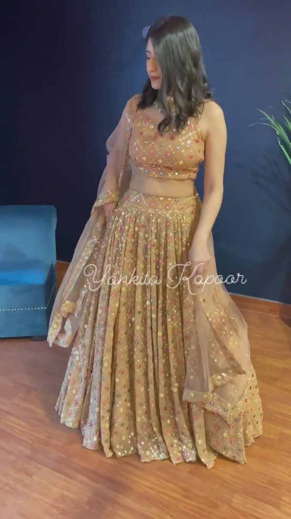 latest-stunning-yankita-kapoor-golden-color-bridal-lehenga