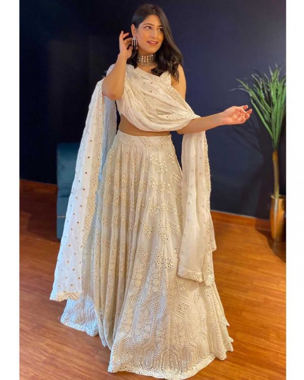 yankita-kapoor-stylish-white-color-wedding-bridal-lehenga-choli