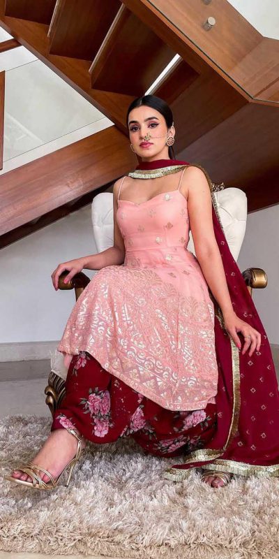 dazzling-pretty-pink-color-heavy-georgette-work-sharara-set