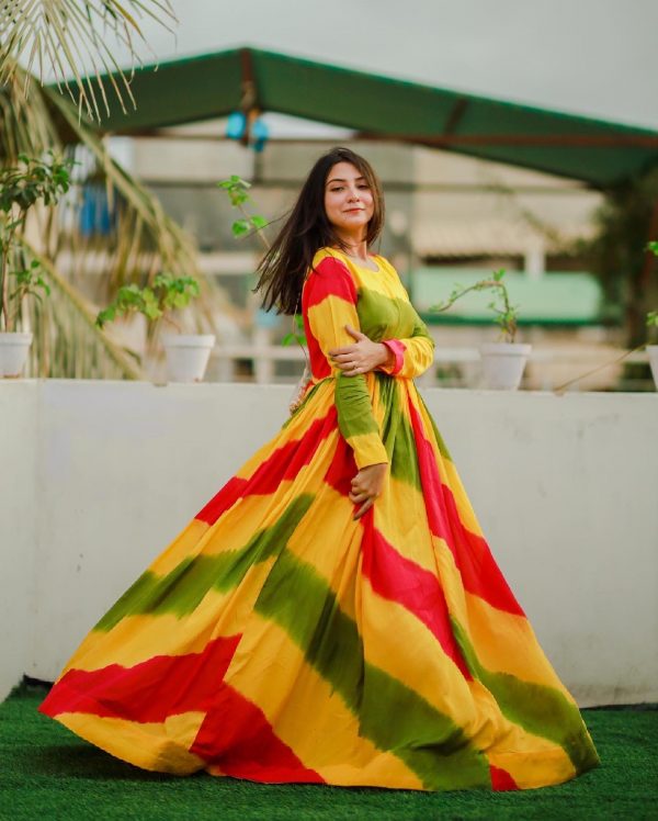 feminine-yellow-color-heavy-georgette-with-printed-fancy-gown