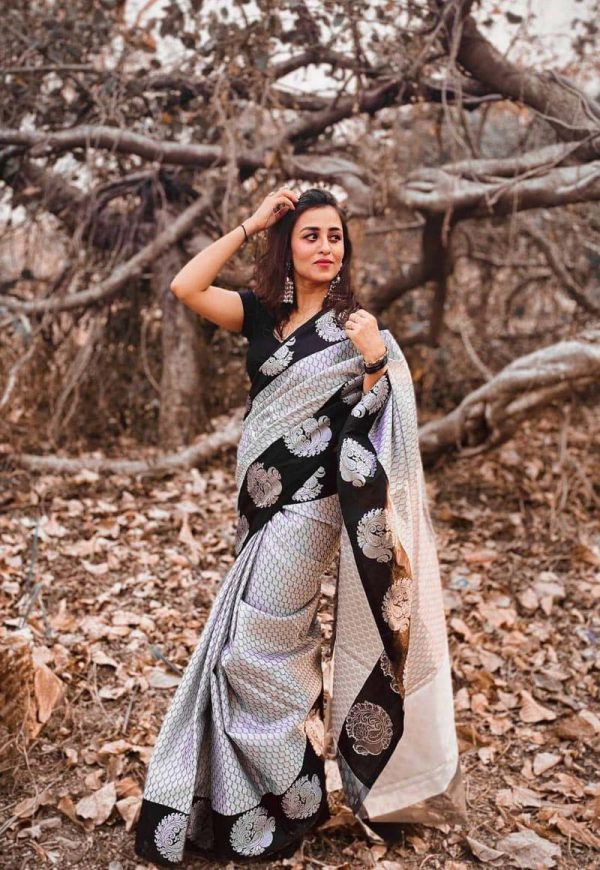 fashionable-grey-color-exclusive-jacquard-work-party-wear-saree