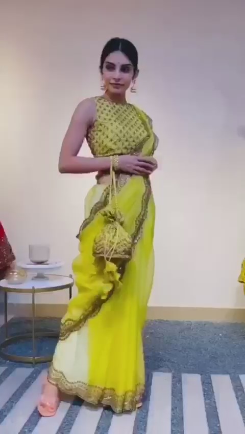 glamorous-womens-yellow-color-beautiful-designer-sequence-saree