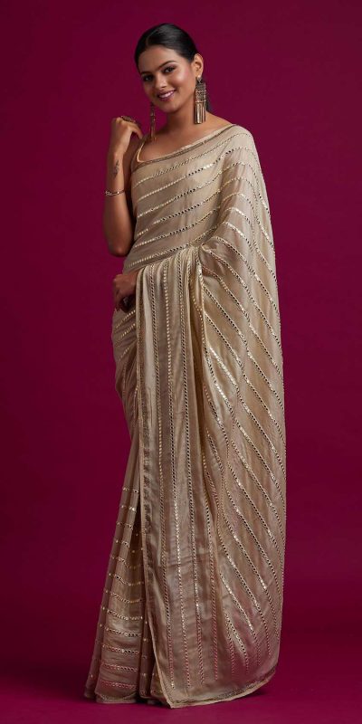 Top 11 Trendy And Traditional Designer Sarees For Wedding To Look Elegant |  Crazy Indian Sarees