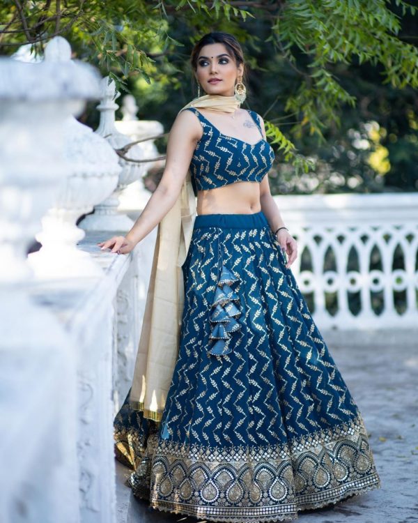 ravishing-peacock-blue-colour-georgette-wedding-special-lehenga-choli