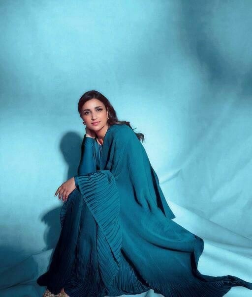 dazzling-parineeti-chopra-in-peacock-blue-color-party-wear-pleated-saree