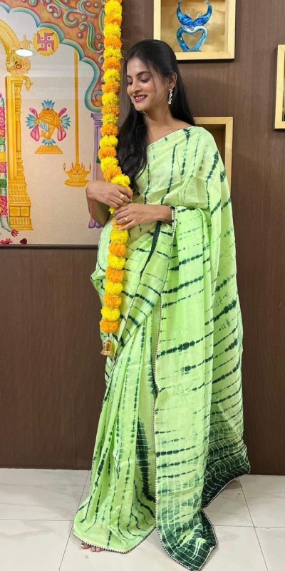 adorable-green-color-soft-viscos-with-hand-made-tassels-saree