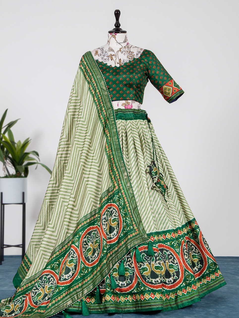 Exclusive Designer Lehnga Choli With Embroidery Work In Roayal Blue