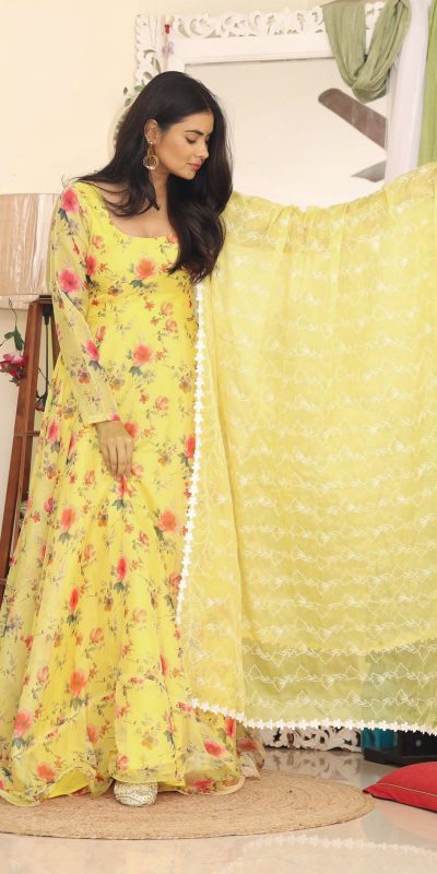 the-simple-beautiful-yellow-color-silk-organza-with-digital-printed-gown