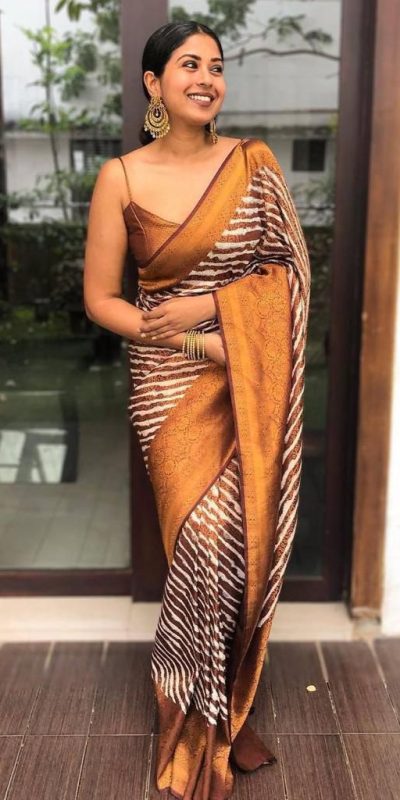 KP 4072 Dark Brown Color Lichi Silk Jacquard Work Fancy Saree Casual, Party Wear, Wedding, Events Etc. Expected Delivery 4-6 Working Days @1499/- | Sarees, Bollywood Sarees, Creative Sarees, Designer Sarees, Embroidered Sarees, Ethnic Saree, Modern Digital sarees, Party Wear Sarees