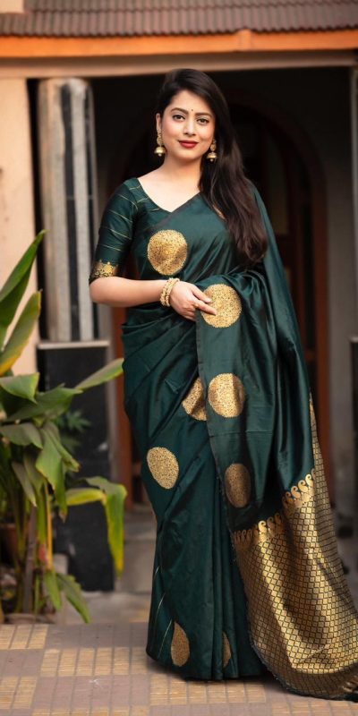 Classic Bottle Green Color Soft Lichi Silk Cloth Rich Pallu Saree