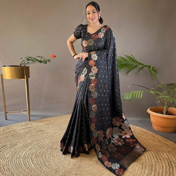 Nice Black Color Soft Lichi Silk Ordinary Design Rich Pallu Saree