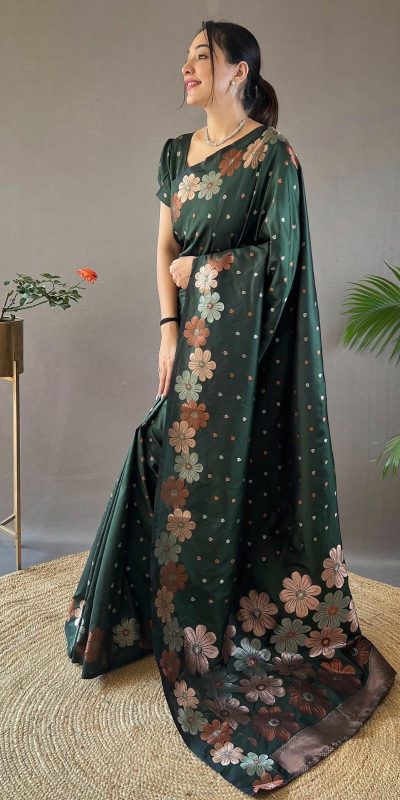 Nice Green Color Soft Lichi Silk Ordinary Design Rich Pallu Saree