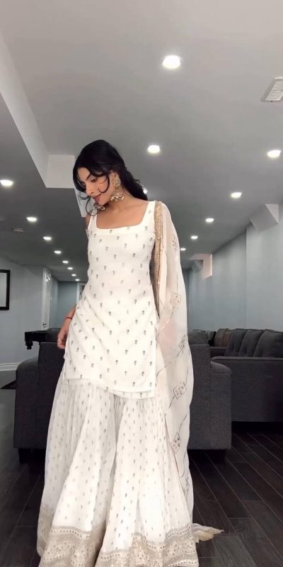 Peaceful White Color Pure Chinnon Silk Embroidery Salwar Suit