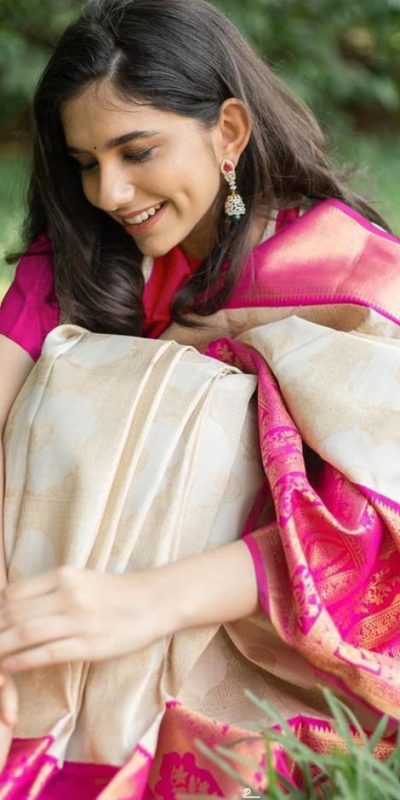 Resplendent Blue Color Soft Lichi Silk Beautiful Rich Pallu Saree