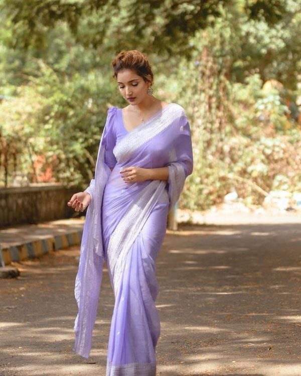 Aglow Violet Color Soft Lichi Silk Ordinary Design Rich Pallu Saree