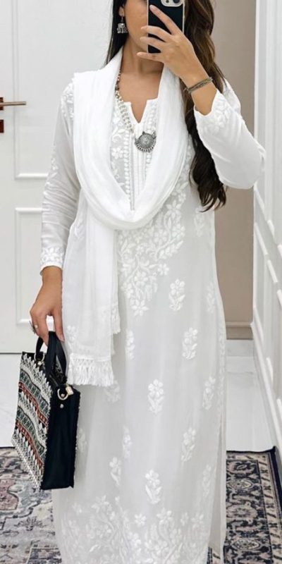 Beautiful White Color Maslin Thread Embroidery Salwar Suit