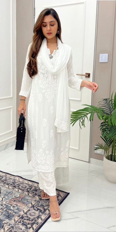 Beautiful White Color Maslin Thread Embroidery Salwar Suit