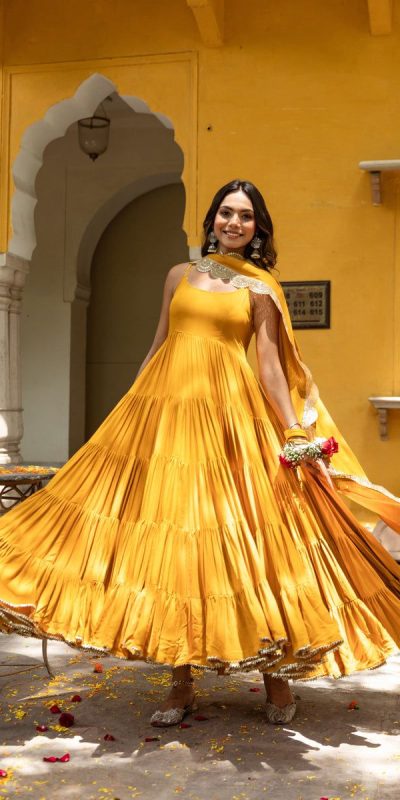 Dazzling Yellow Color Heavy Georgette Attached Pad Salwar Suit