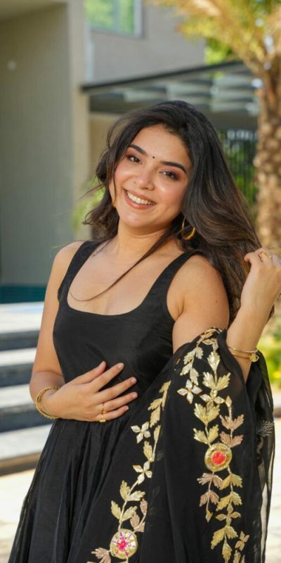 Perfect Black Color Chinon Silk Thread Sequence Salwar Suit