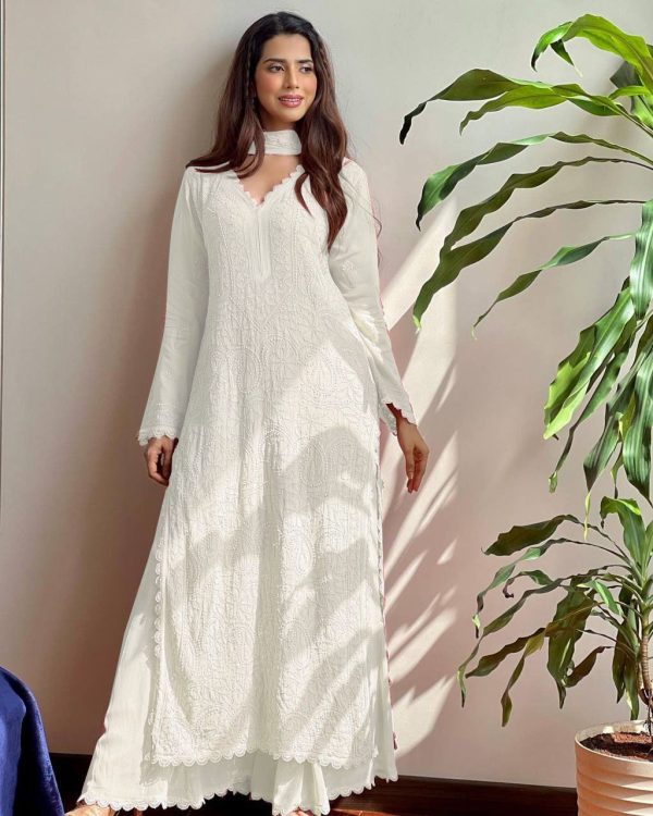 Special White Color Georgette Thread Embroidery Salwar Suit