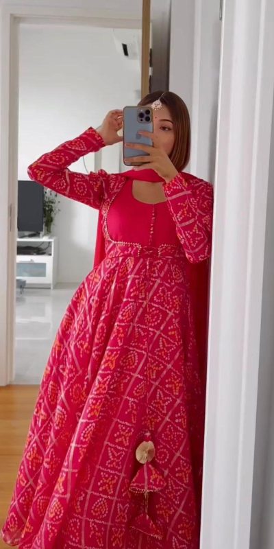 Stylish Pink Color Georgette Bandhani Digital Printed Salwar Suit