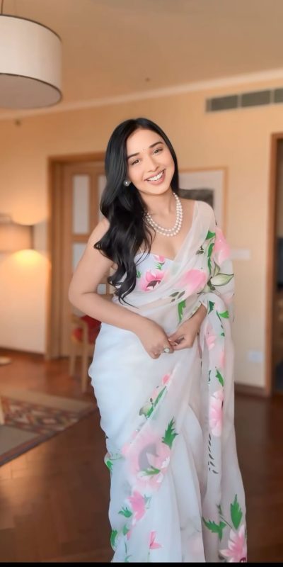 Pretty White Color Pure Soft Georgette Silk Design All Over Saree