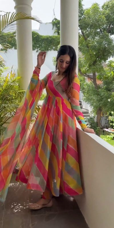 Luminous Malty Color Tabby Silk Digital Printed Salwar Suit