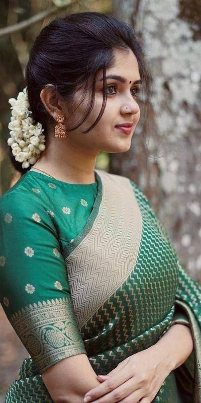 Majestic Green Color Soft Lichi Silk Ordinary Design Pallu Saree