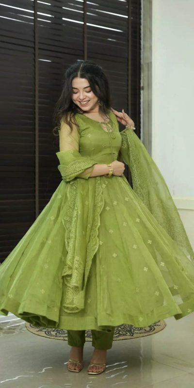 SRK 5184 Green Color Georgette Embroidery Work Salwar Suit Wedding, Party, Festive, Events Expected Delivery 4-6 Working Days @ 2049/- | Jump Suits, Salwar suit, Casual Suits, Creative suits, Designer Suits, Palazzo Suits, Party Wear Suits, Patiala Suits, Straight Suits