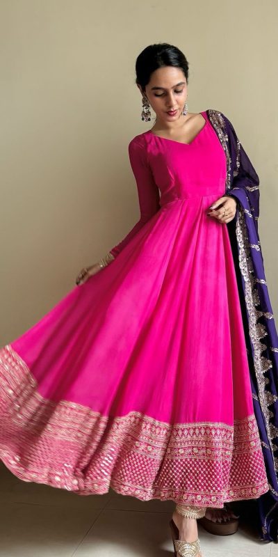 Peaceful Pink Color Georgette Thread Sequence Anarkali Suit