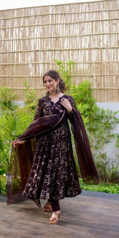 Splendorous Coffee Color Georgette Digital Printed Salwar Suit