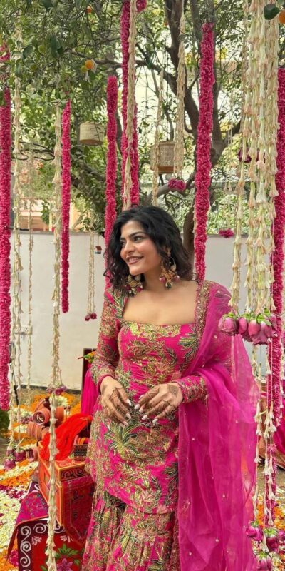 BD 1731 Pink Silk- Faux Georgette Digital Print Salwar Suit Casual, Wedding, Party, Festive, Events Etc.4-6 Working Days@ 1999/-only | Jump Suits, Salwar suit, Casual Suits, Creative suits, Designer Suits, Palazzo Suits, Party Wear Suits, Patiala Suits, Straight Suits