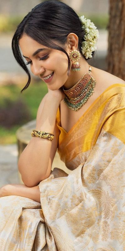 SC 231 Yellow Color Soft Lichi Silk Golden Jari Jacquard border Saree Casual, Wedding, Festive, Events . Expected Delivery 4-6 Working Days @1449/- only | Sarees, Bollywood Sarees, Creative Sarees, Designer Sarees, Embroidered Sarees, Ethnic Saree, Modern Digital sarees, Party Wear Sarees