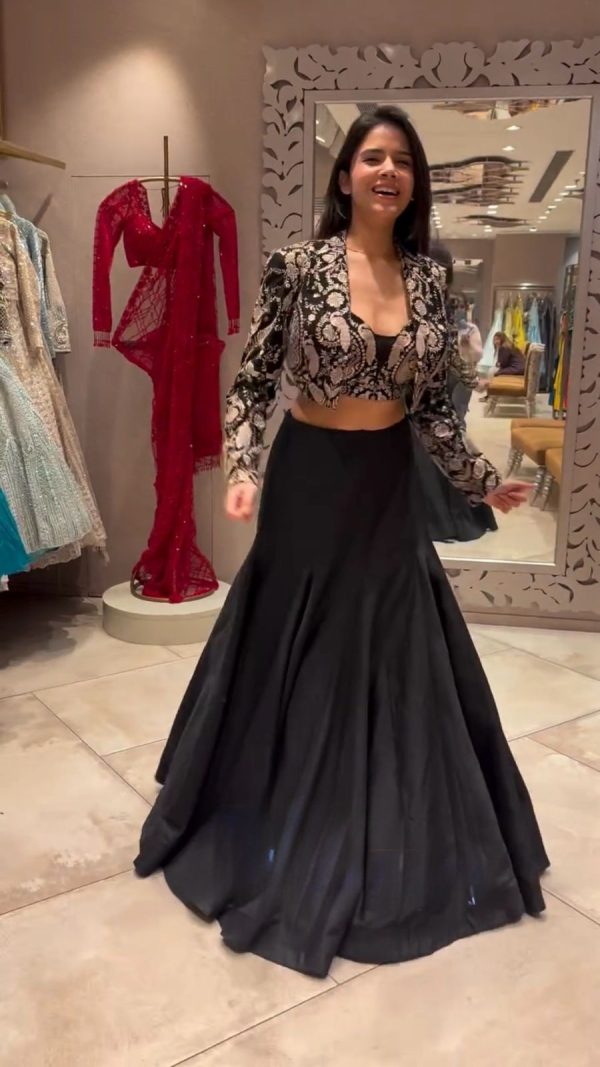 Resplendent Black Color Tapeta Silk Thread With Sequence Lehenga Choli