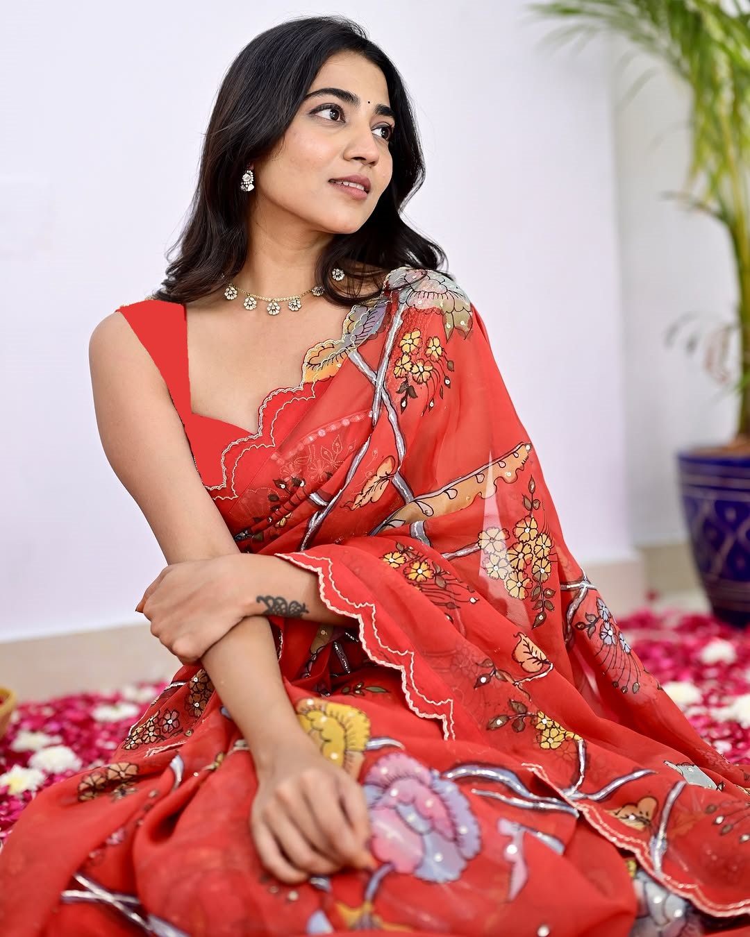 BT 415 Red Color Vichitra Silk Digital Prints Mirror Sequence Work Saree Casual, Wedding, Festive, Events . Expected Delivery 4-6 Working Days @1549/- only | Sarees, Bollywood Sarees, Creative Sarees, Designer Sarees, Embroidered Sarees, Ethnic Saree, Modern Digital sarees, Party Wear Sarees