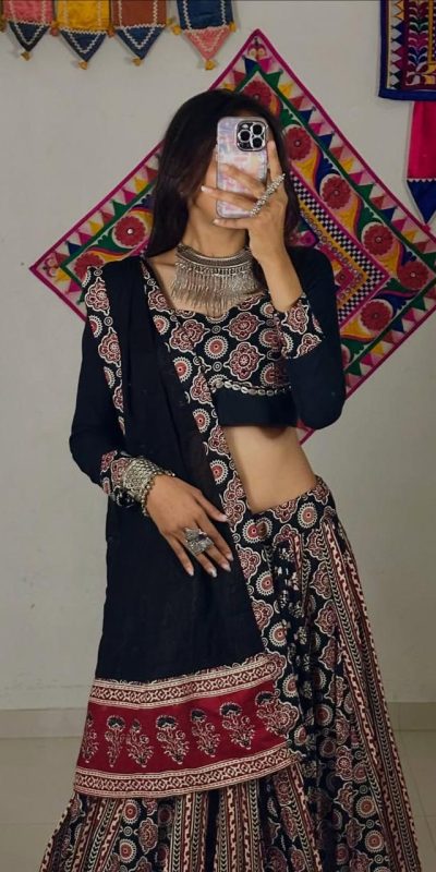 LG 649 Black Color Rayon Lehenga Choli With Lace Work & Cowrie Work. Now at just ₹1999. Delivery 4-6 Working Days. Shop now. | Lehenga, Bollywood Lehenga, Creative Lehenga, Designer Lehenga, Embroidered Lehenga, Party Wear Lehenga