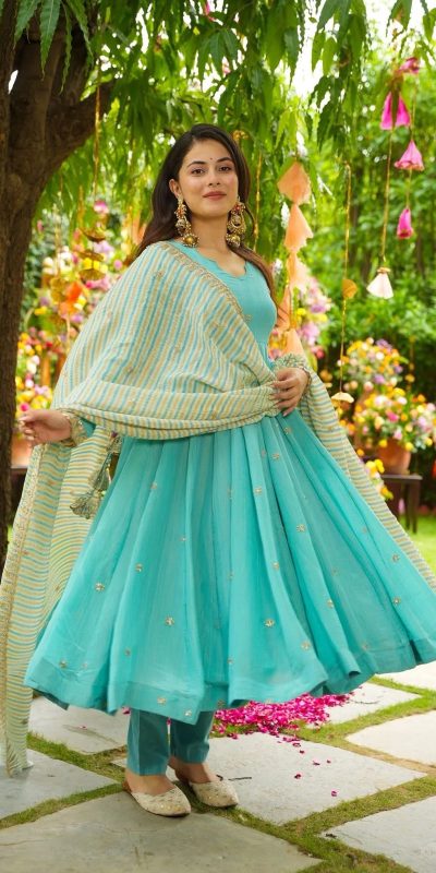 SRK 5298 Pink Faux Georgette With Embroidery Work With Fancy Full Sleeve Gown Perfect for Wedding, Party, Pooja, Mehendi, Traditional Day . Best Price 1999 | Gowns, Bollywood Gowns, Creative Gowns, Designer Gowns, Embroidered Gowns, Party Wear Gowns