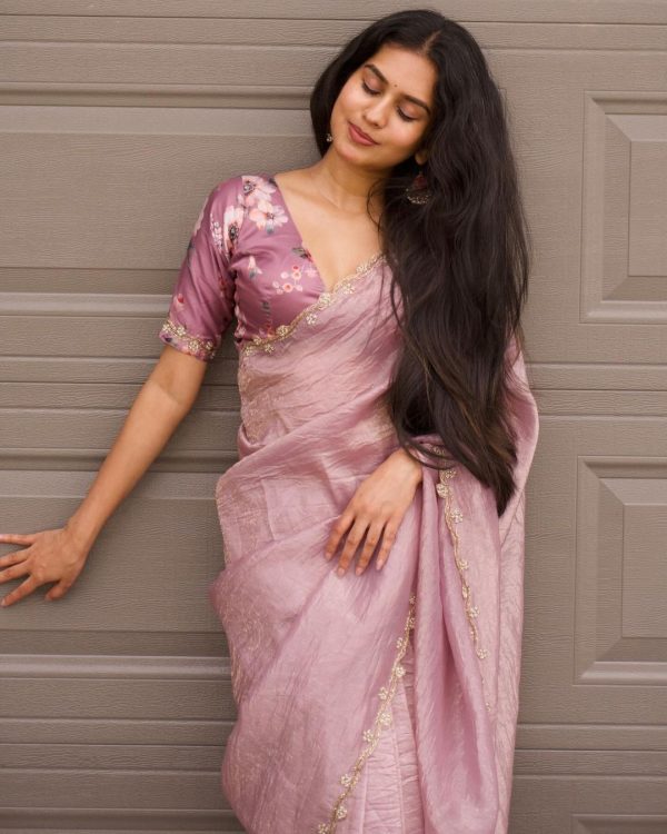 AC Gold Crush Lavender Gold Crush with Lace Border & Lace Work Saree . Festive Deal ₹2599. Delivery 4-6 Working Days. Shop now. | Sarees, Bollywood Sarees, Creative Sarees, Designer Sarees, Embroidered Sarees, Ethnic Saree, Modern Digital sarees, Party Wear Sarees