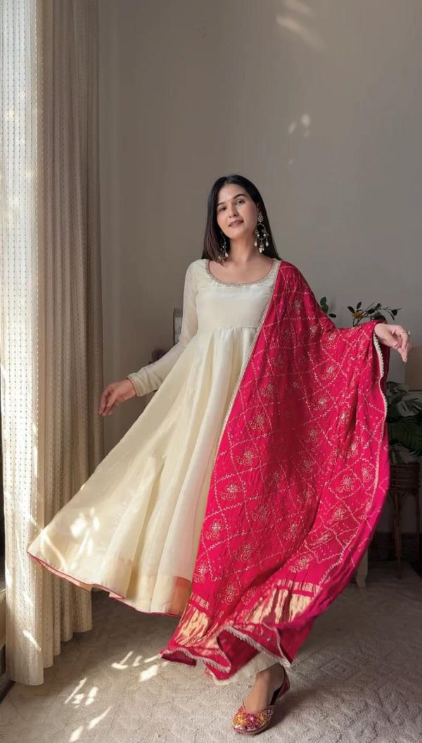 LG 2016 Off White in Chinon Lace Border & Lace Work Gown . Introductory Price ₹1849. Delivery 4-6 Working Days. Shop now. | Gowns, Bollywood Gowns, Creative Gowns, Designer Gowns, Embroidered Gowns, Party Wear Gowns