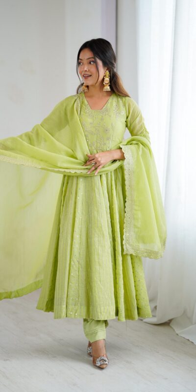 SRK 5293 Pista With Crunchy Silk With Fully Flair with Lace Work & Embroidery Work Anarkali Gown . Introductory Price ₹2149. Delivery 4-6 Worki | Gowns, Bollywood Gowns, Creative Gowns, Designer Gowns, Embroidered Gowns, Party Wear Gowns