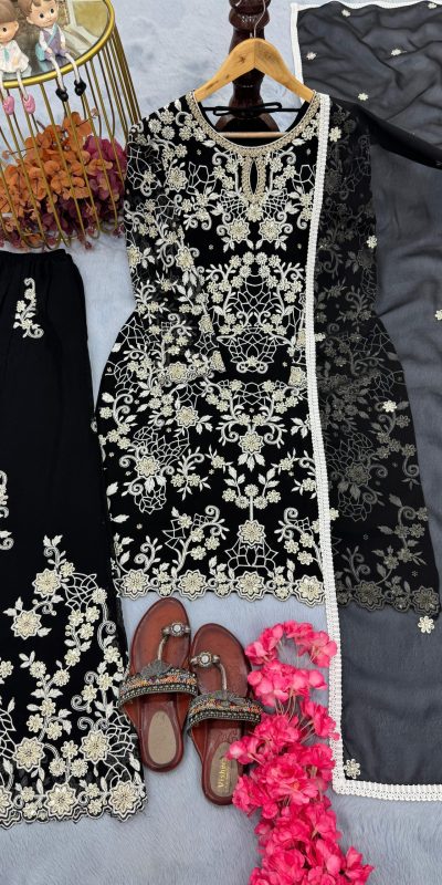 AD 196 Black Faux Georgette Salwar Suit Perfect for Wedding, Party, Ganesh Chaturthi, Onam, Baisakhi – . Exclusive Offer ₹2149. Delivery 4-6 Working Days | Jump Suits, Salwar suit, Casual Suits, Creative suits, Designer Suits, Palazzo Suits, Party Wear Suits, Patiala Suits, Straight Suits