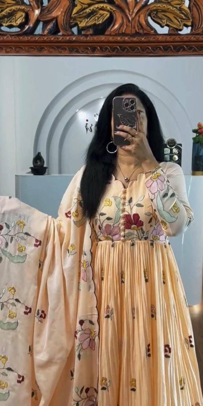 PC 528 Chiku Fox Georgette Gown Perfect for Wedding, Party, Baby Shower, Lohri, Pongal – . Available at ₹2049 only. Delivery 4-6 Working Days. Shop n | Jump Suits, Salwar suit, Casual Suits, Creative suits, Designer Suits, Palazzo Suits, Party Wear Suits, Patiala Suits, Straight Suits