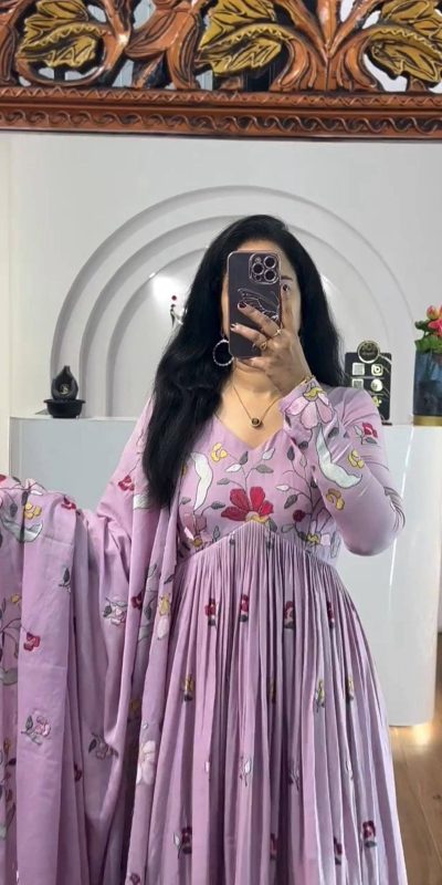 PC 528 Lavender Fox Georgette Gown Perfect for Wedding, Party, Baby Shower, Lohri, Pongal – . Available at ₹2049 only. Delivery 4-6 Working Days. Shop n | Jump Suits, Salwar suit, Casual Suits, Creative suits, Designer Suits, Palazzo Suits, Party Wear Suits, Patiala Suits, Straight Suits